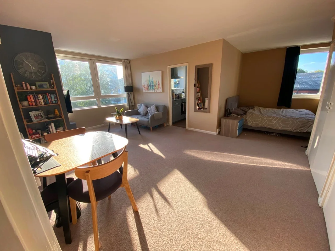 Flat Wincott Street in Greater London