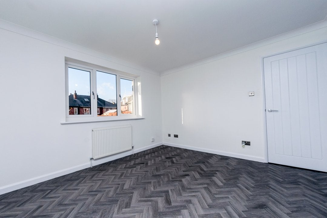 Flat Busely Court in Leeds
