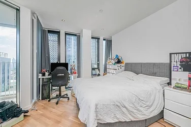 Flat Newington Causeway in London