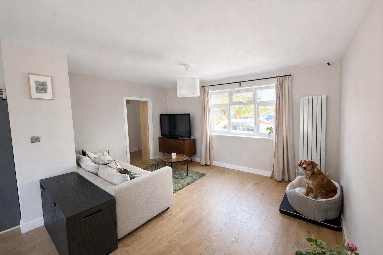 Room Lela Avenue in Greater London