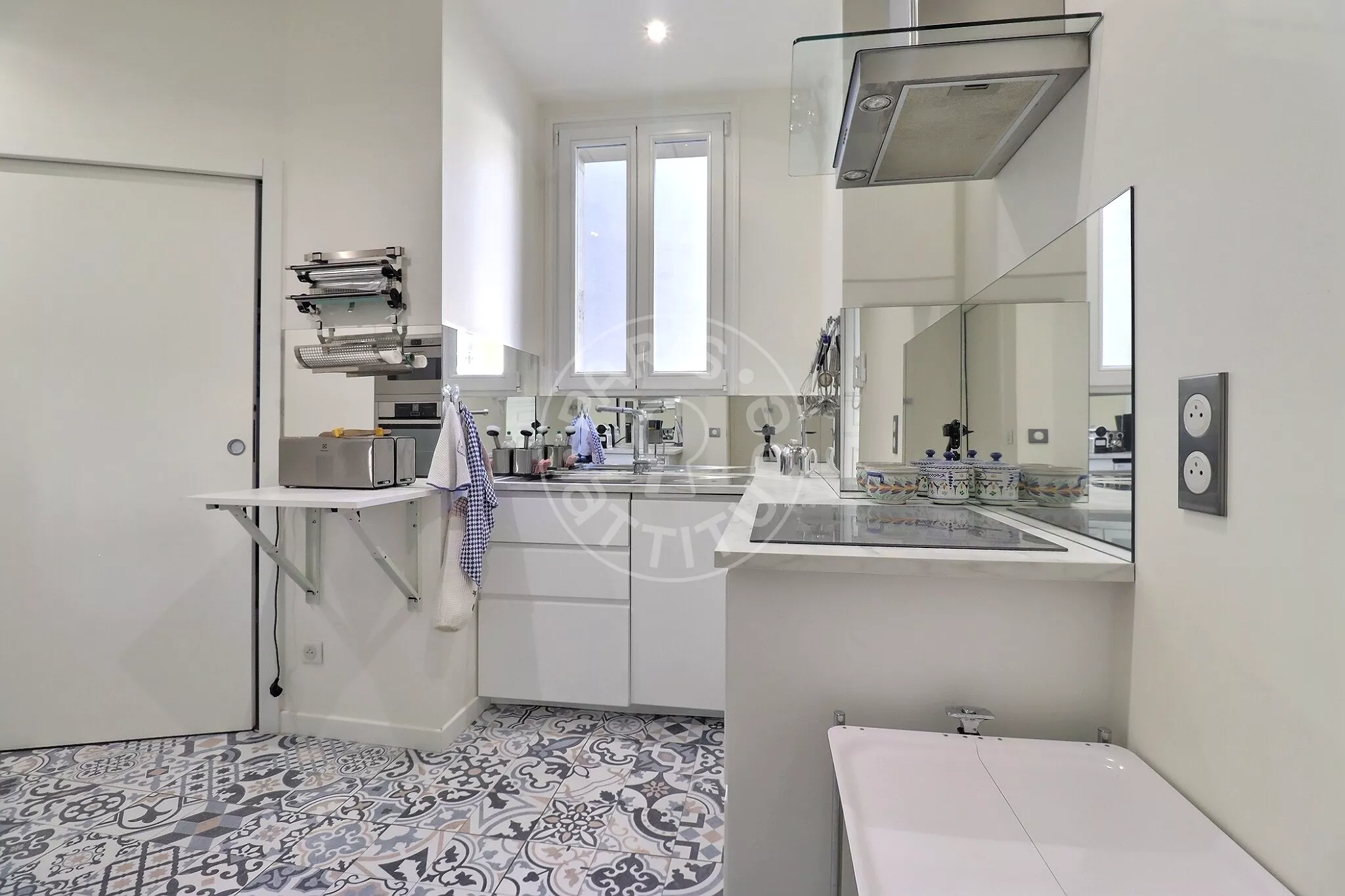 Flat Rue Villaret de Joyeuse in Paris