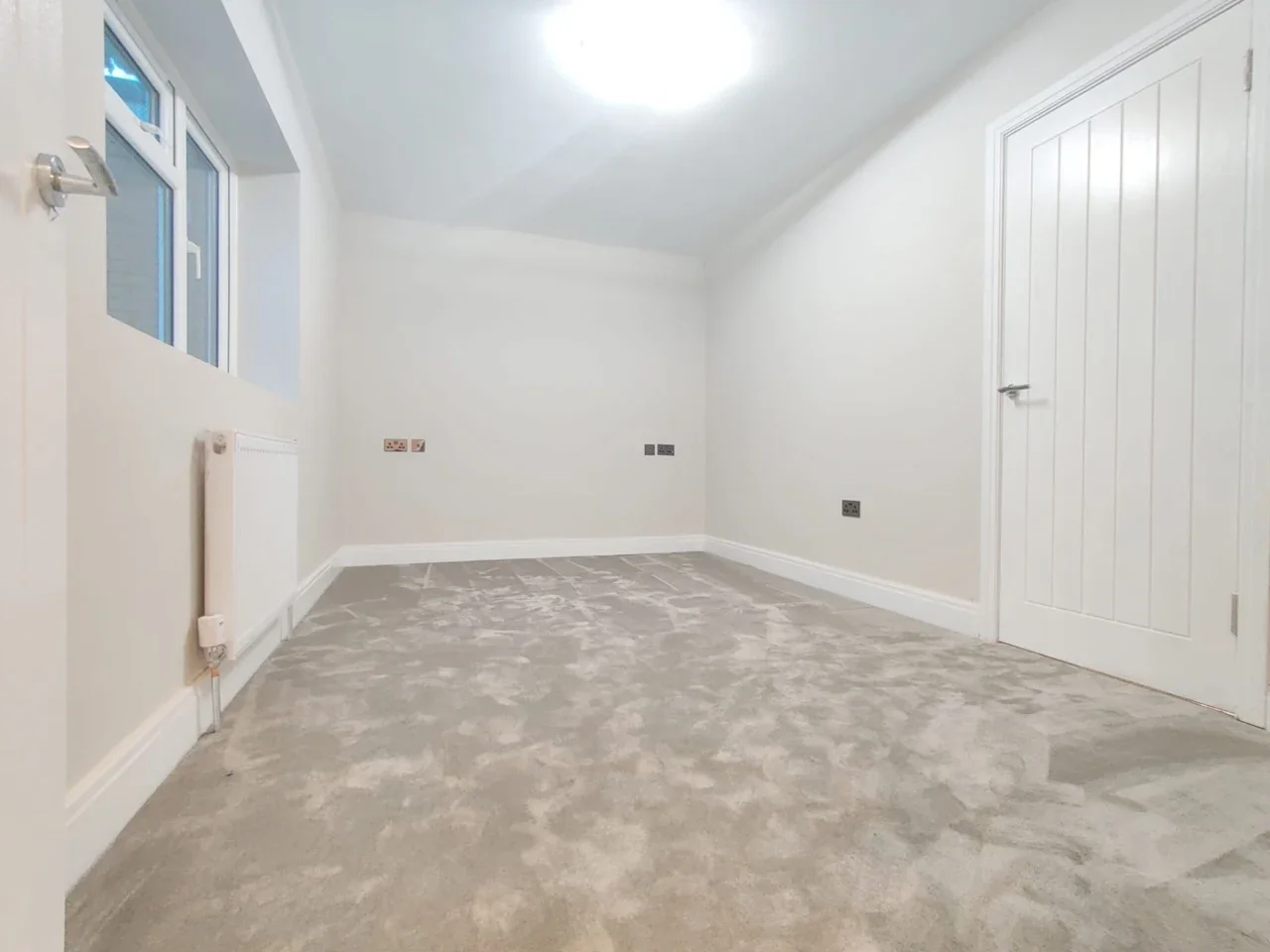 Flat Northborough Road in Greater London