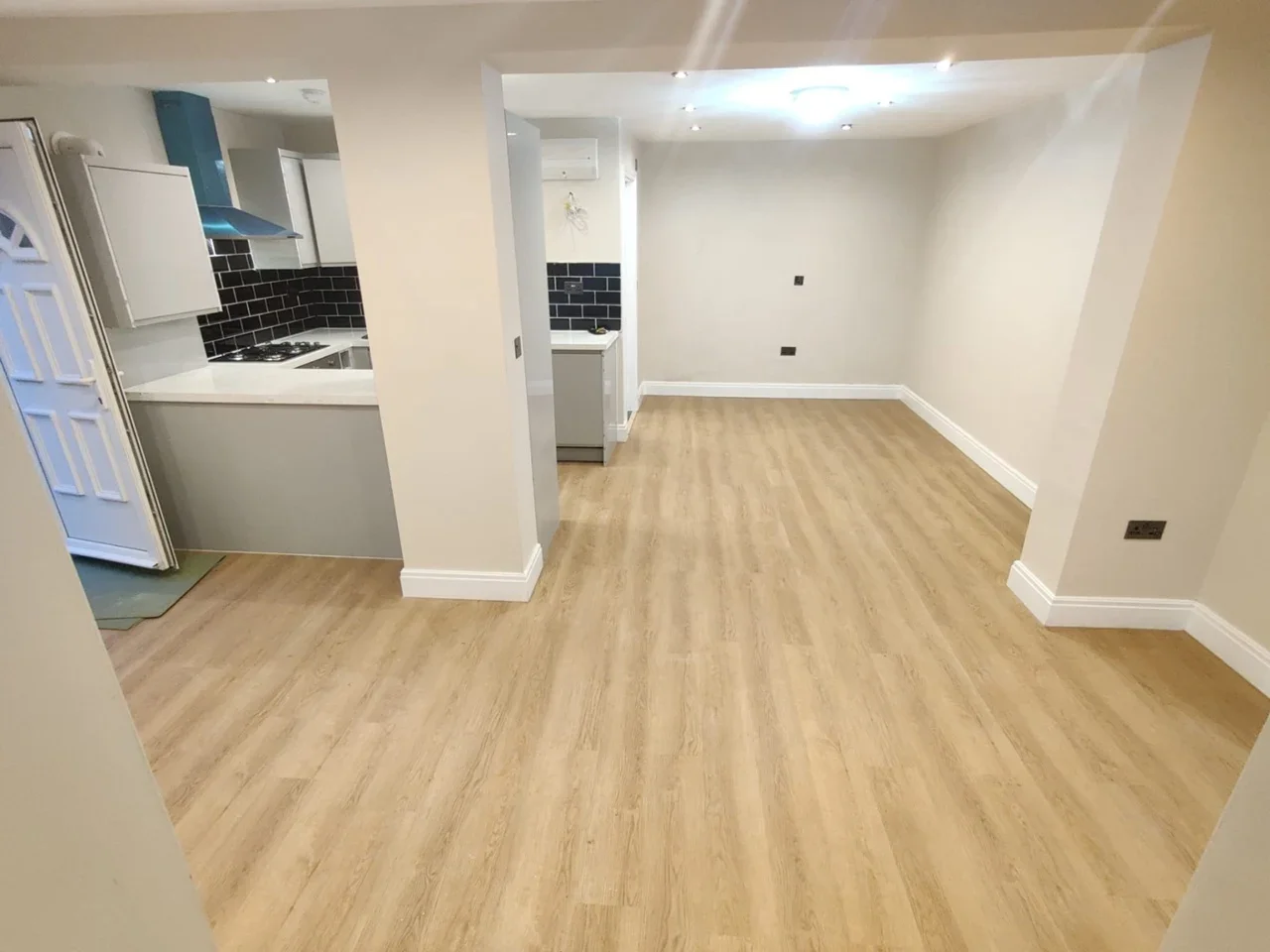 Flat Northborough Road in Greater London