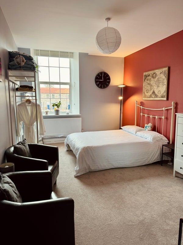 Room Manor Road in Bristol