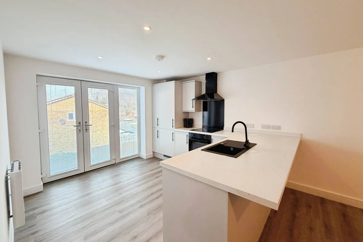 Flat Swain Court in Peterborough