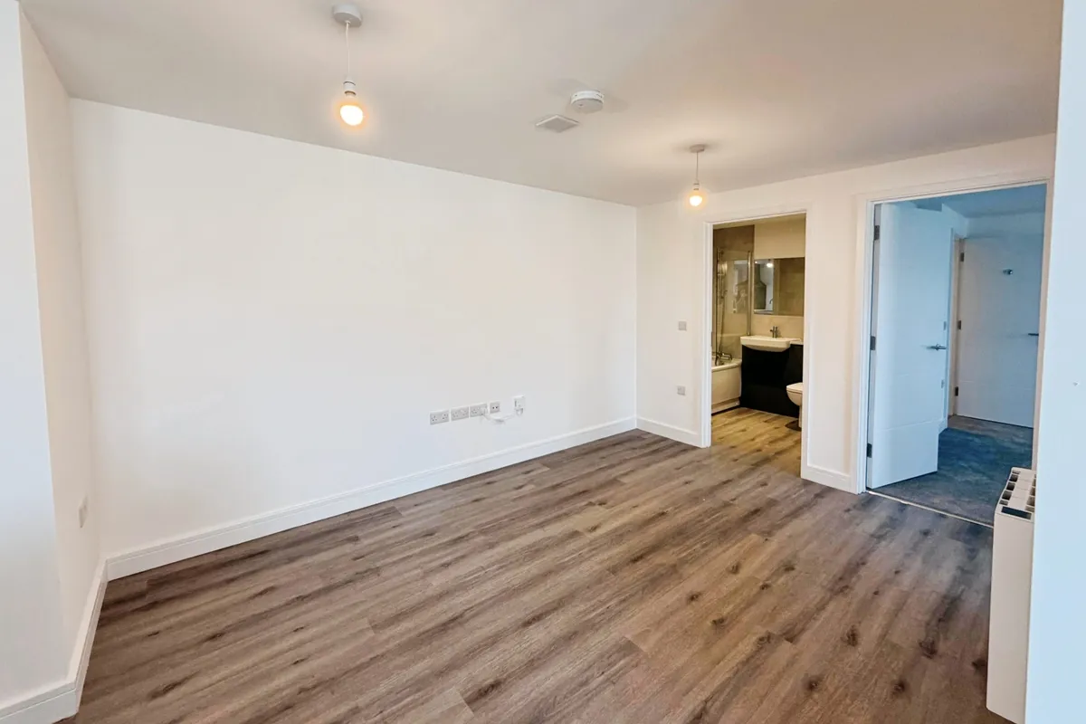 Flat Swain Court in Peterborough