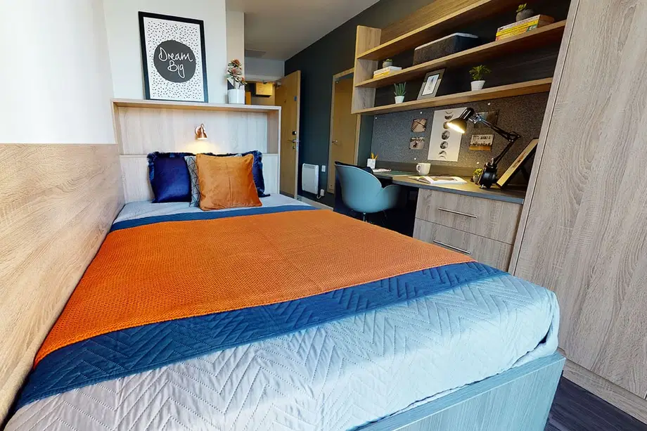 Room Baker Street in Brighton