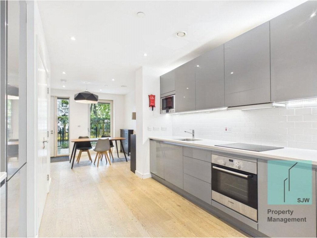 Flat Victory Place in Greater London
