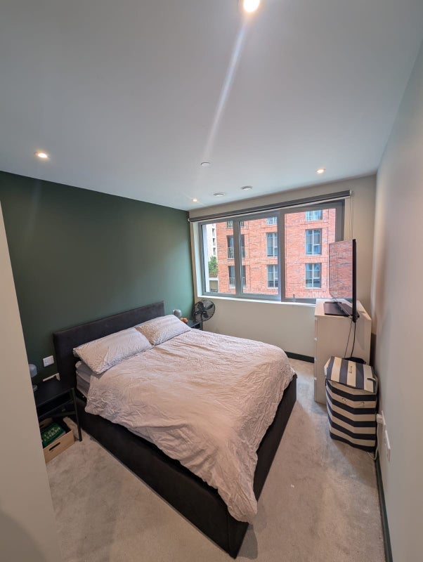 Room Pilots Way in Greater London