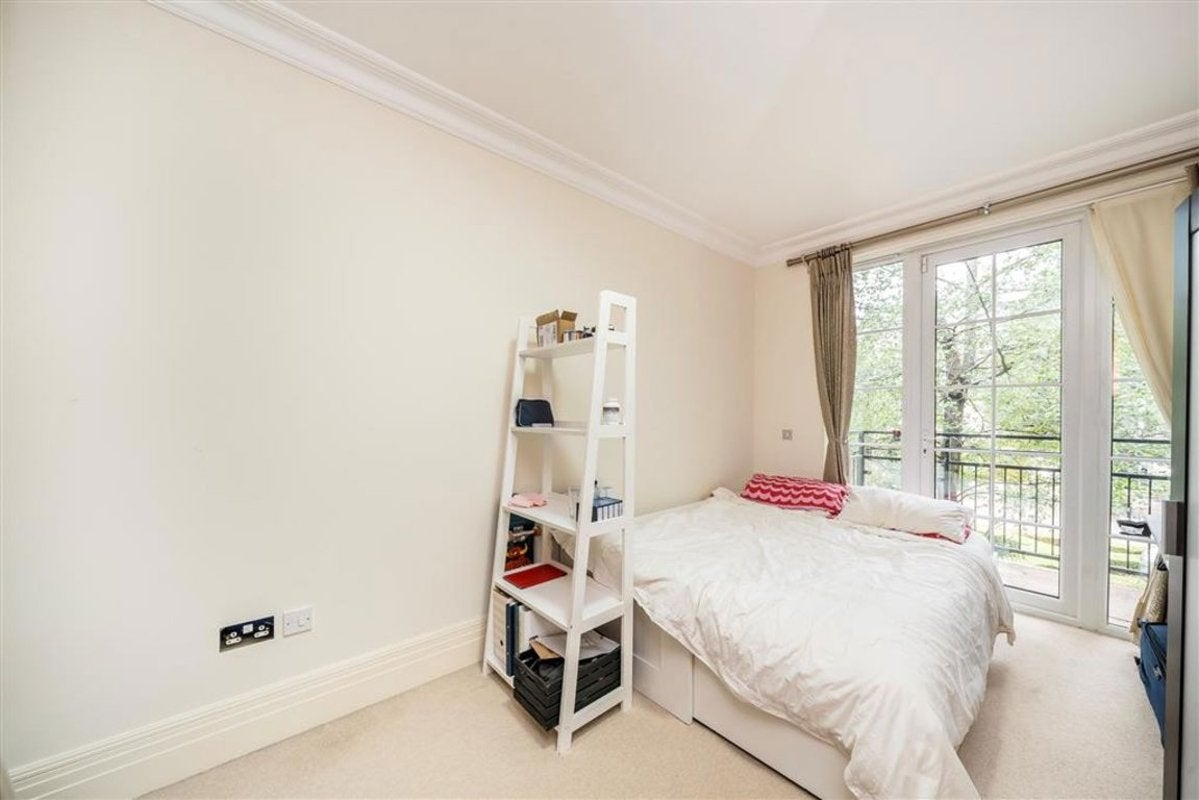 Flat Whitcome Mews in Greater London
