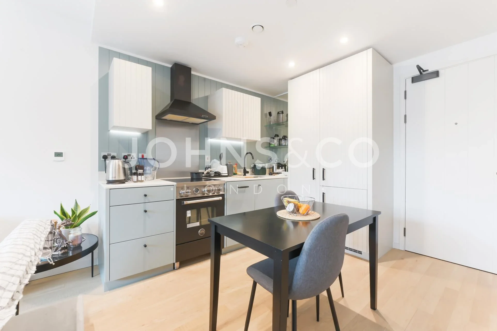 Flat Ronalds Road in Greater London