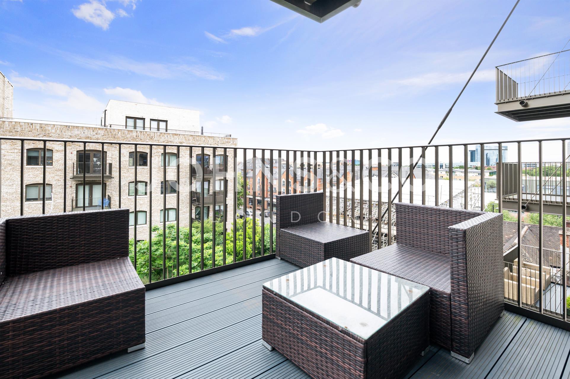 Flat Ronalds Road in Greater London