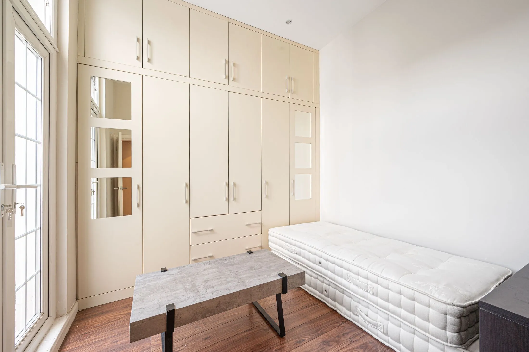 Flat Fairhazel Gardens in Greater London