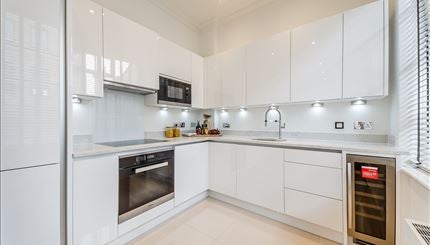Flat Rainville Road in Greater London