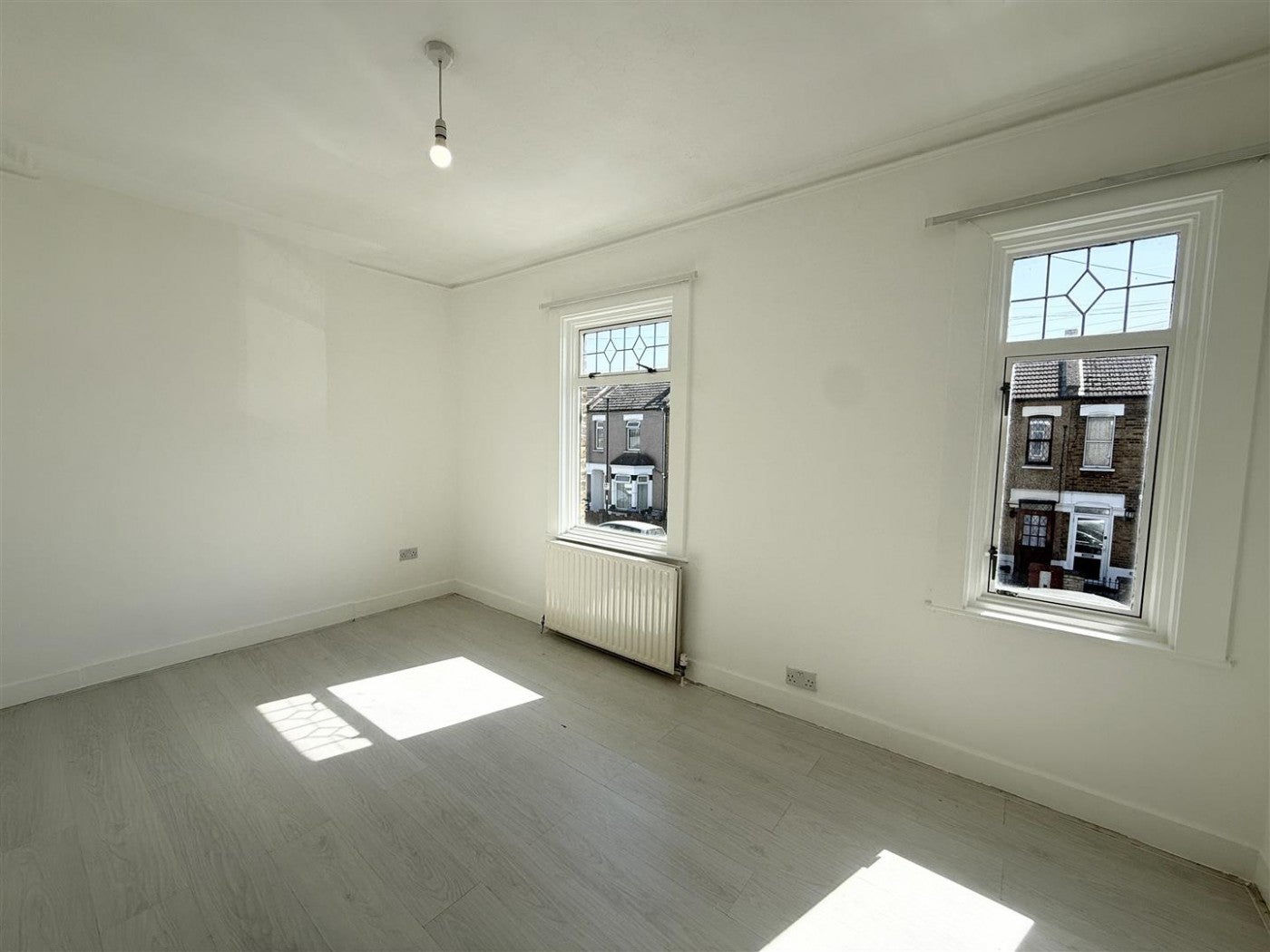House Denny Road in Greater London