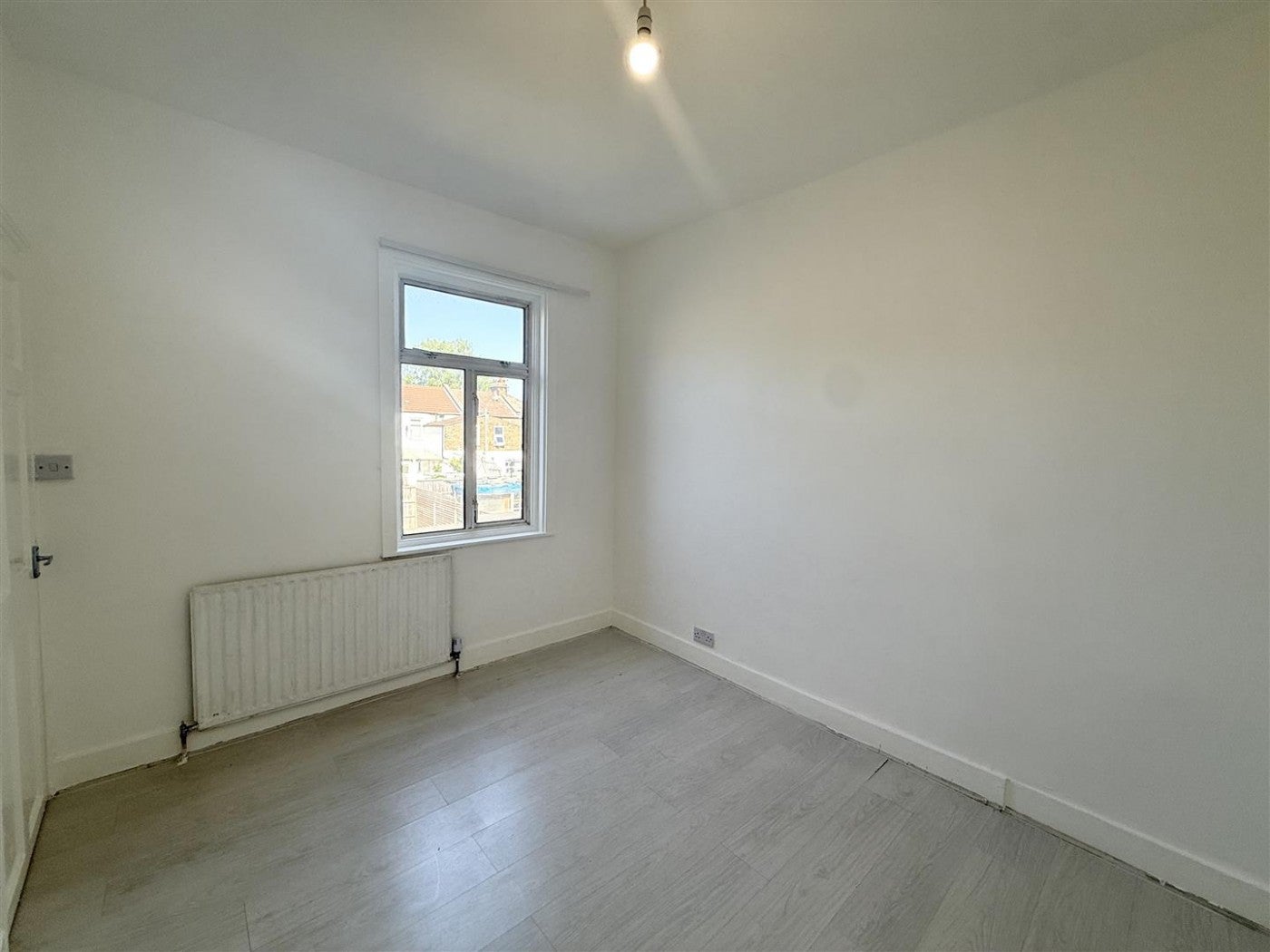 House Denny Road in Greater London
