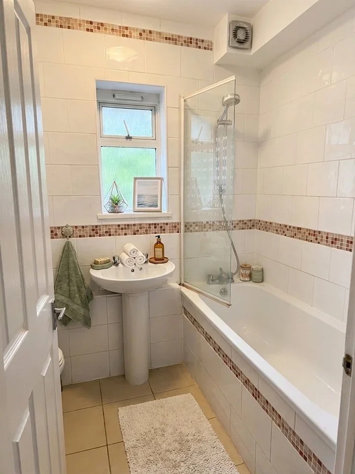 Room Clapham Road Estate in Greater London
