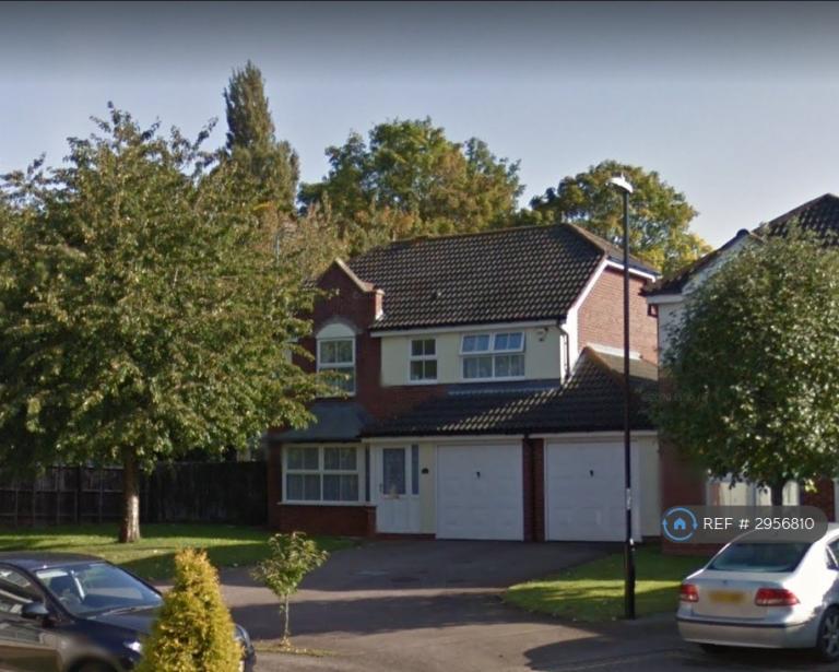 Room Squires Way in Coventry