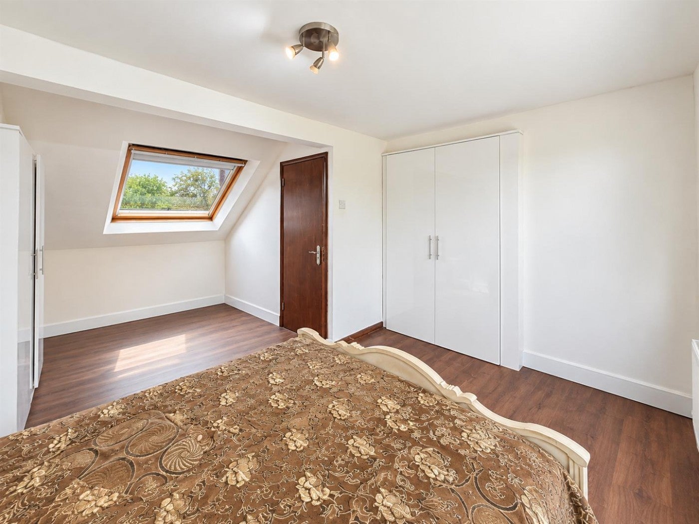 Flat Worthing Road in Greater London