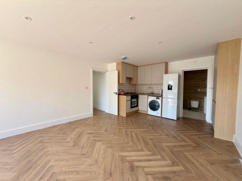 Flat London Road in Surrey Heath