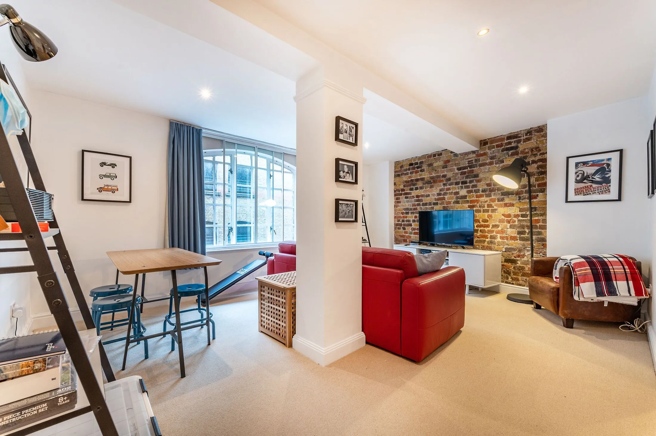 Flat Shad Thames in Greater London