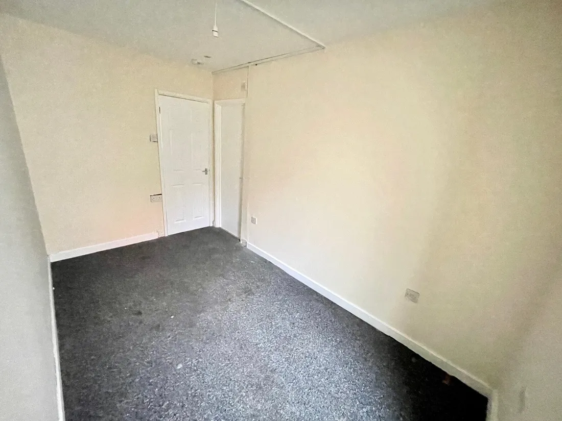 Flat Main Street in Barry