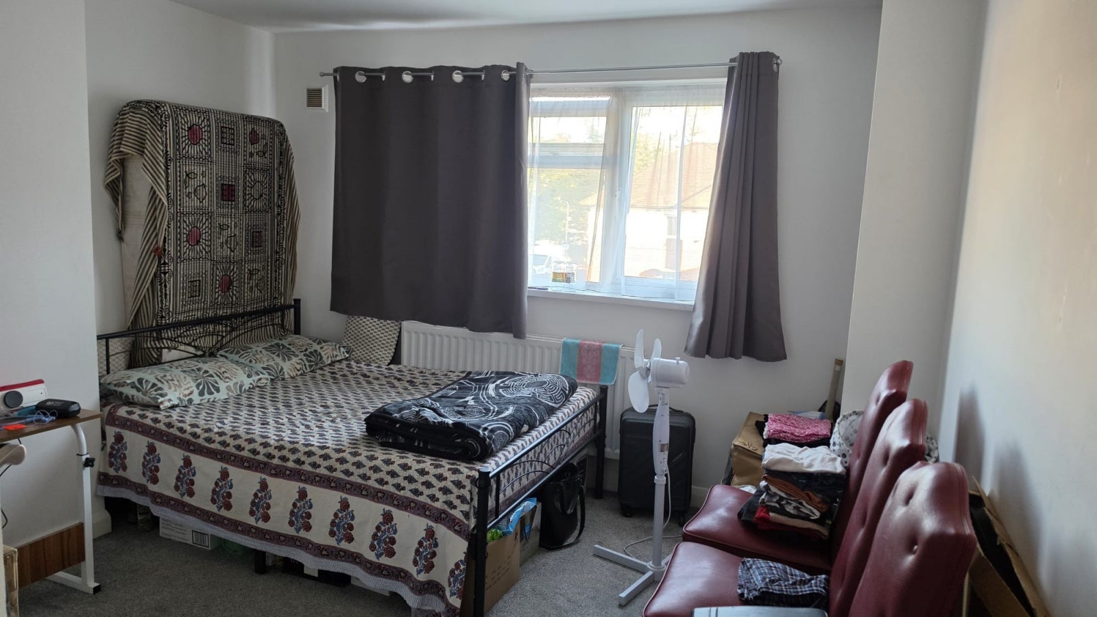 Flat Third Avenue in Greater London