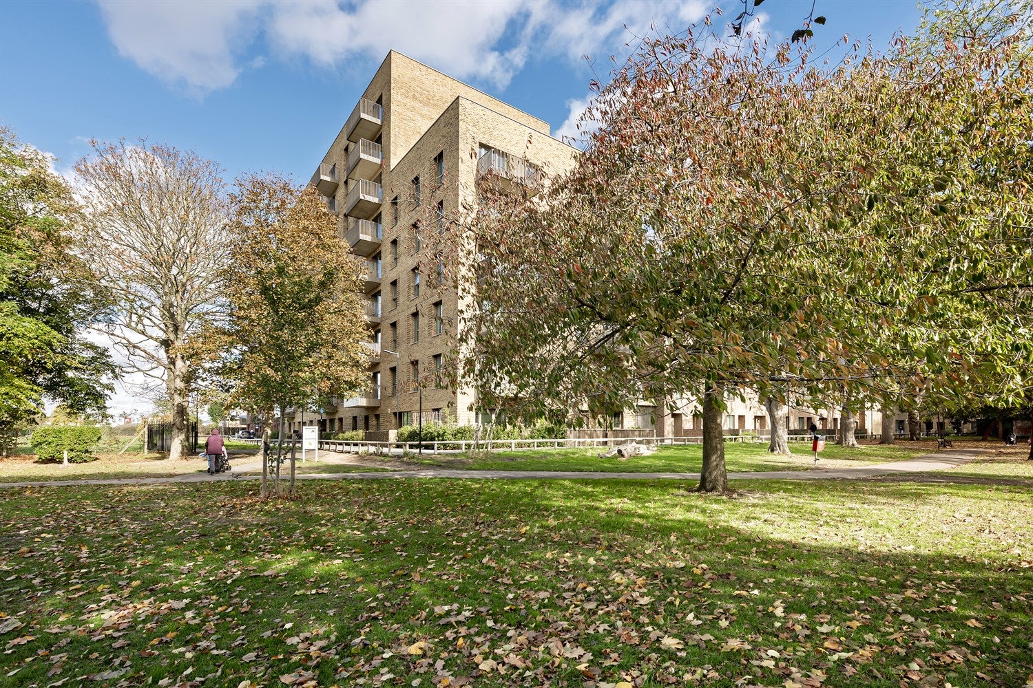 Flat Brecon Court in Barry