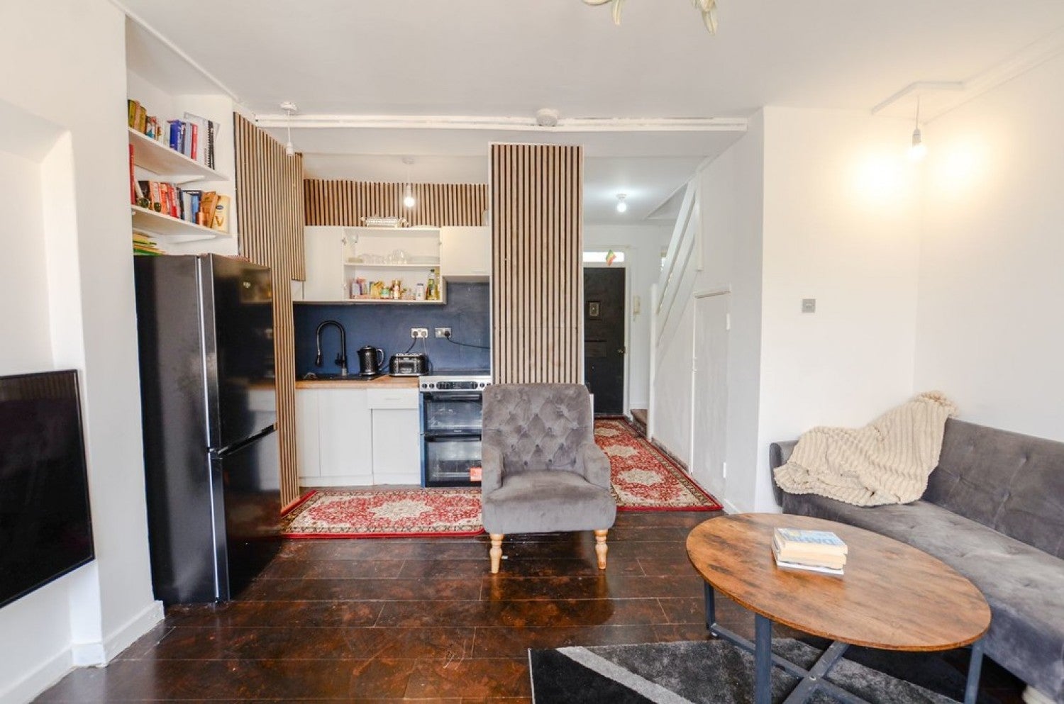 Room Eversholt Street in Greater London