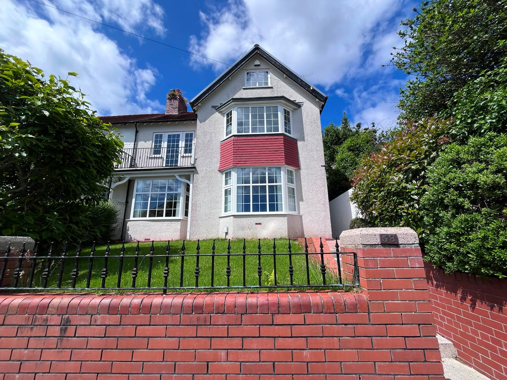 House Beechwood Road in Swansea