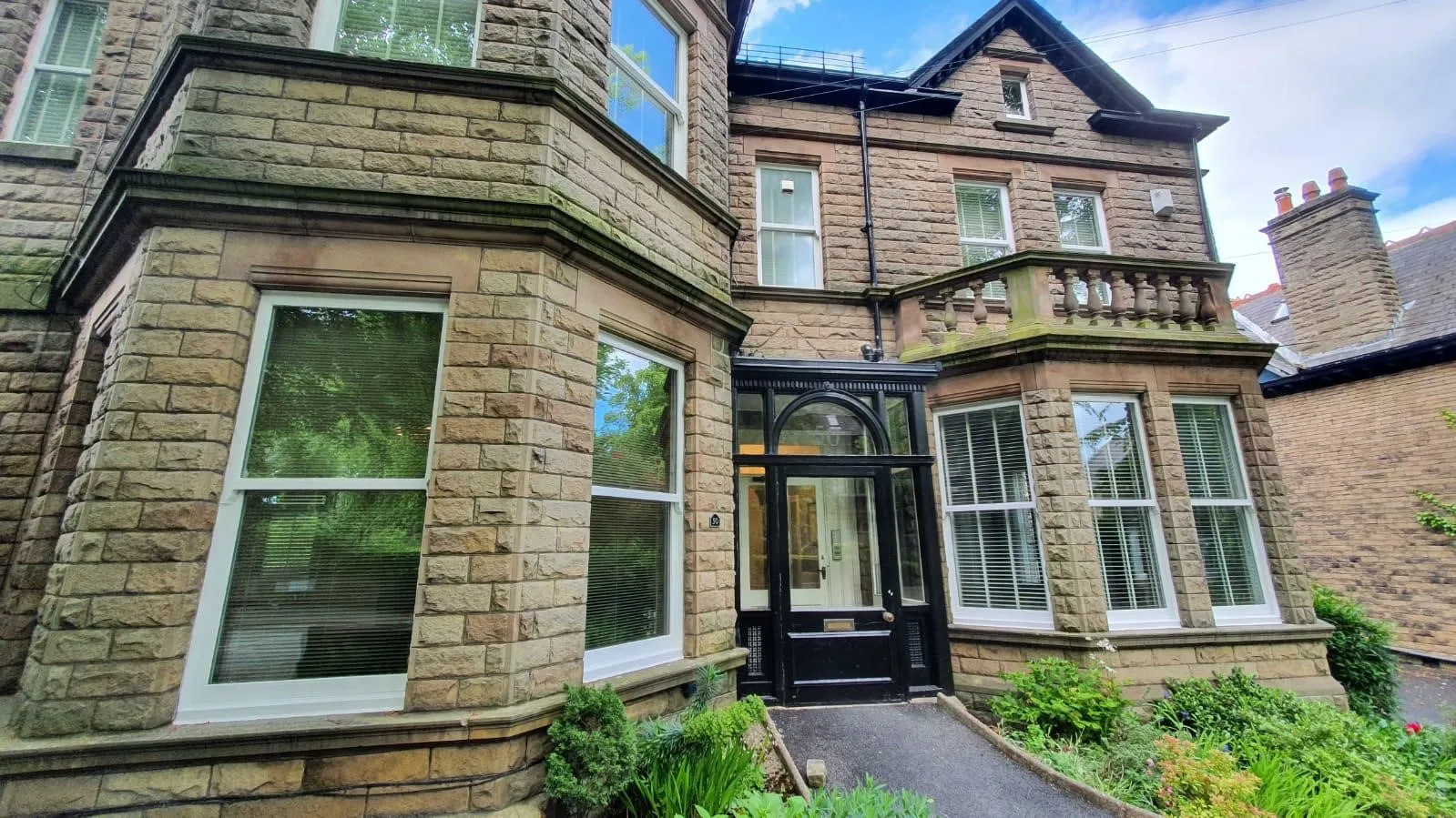 Flat Kenwood Park Road in Sheffield