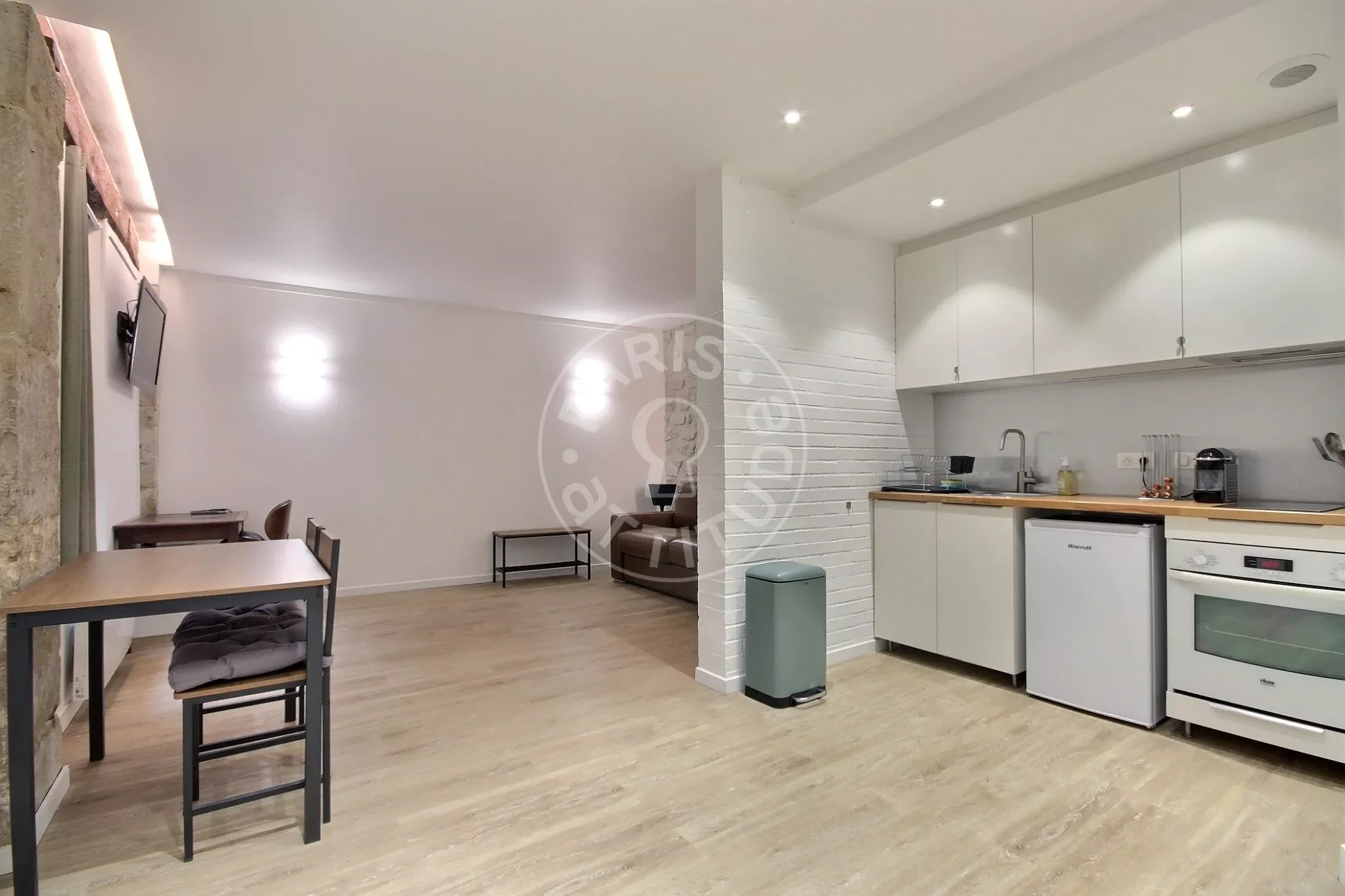 Appartement Rue des Panoyaux à Paris