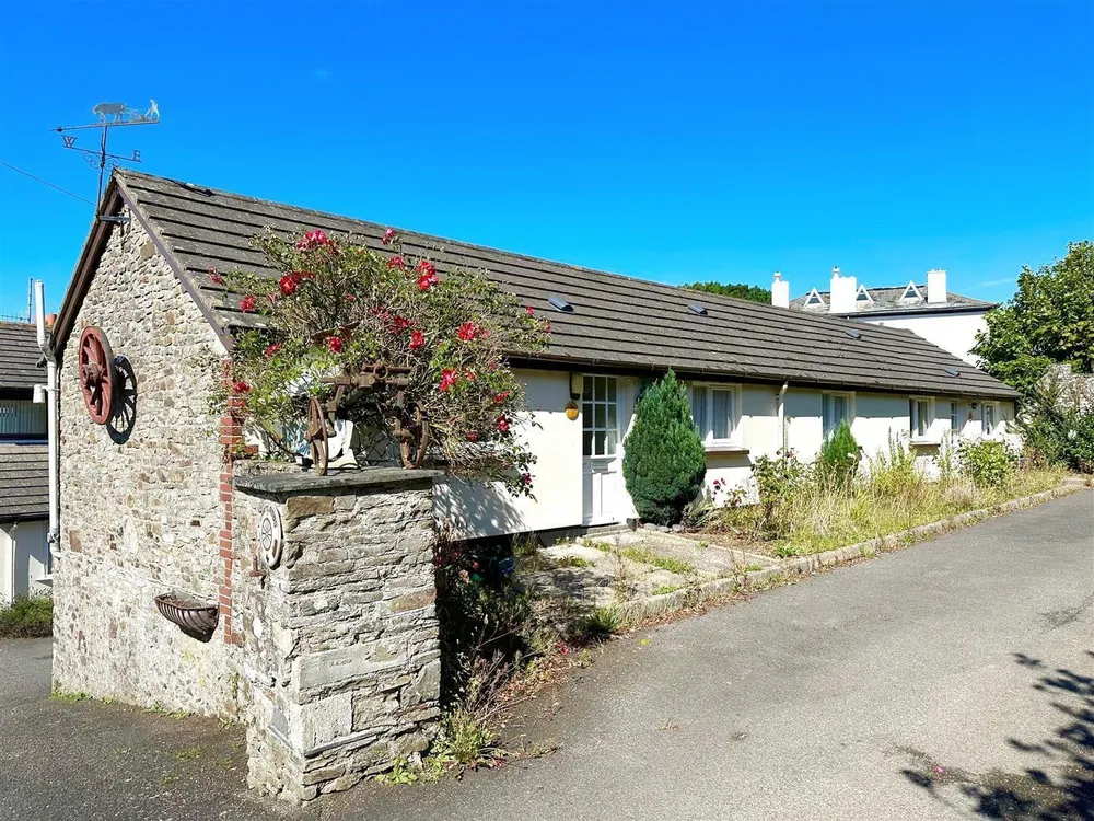Flat Rectory Lane in North Devon