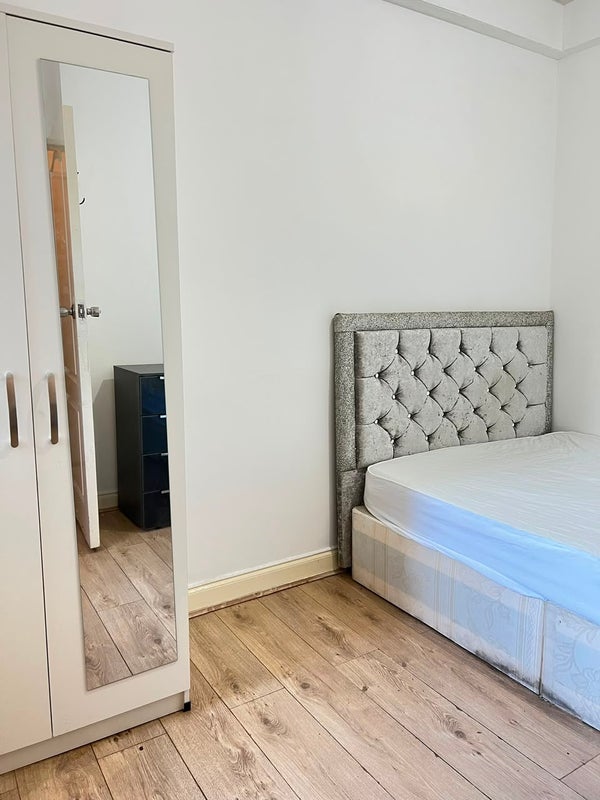 Room Church Road in Greater London