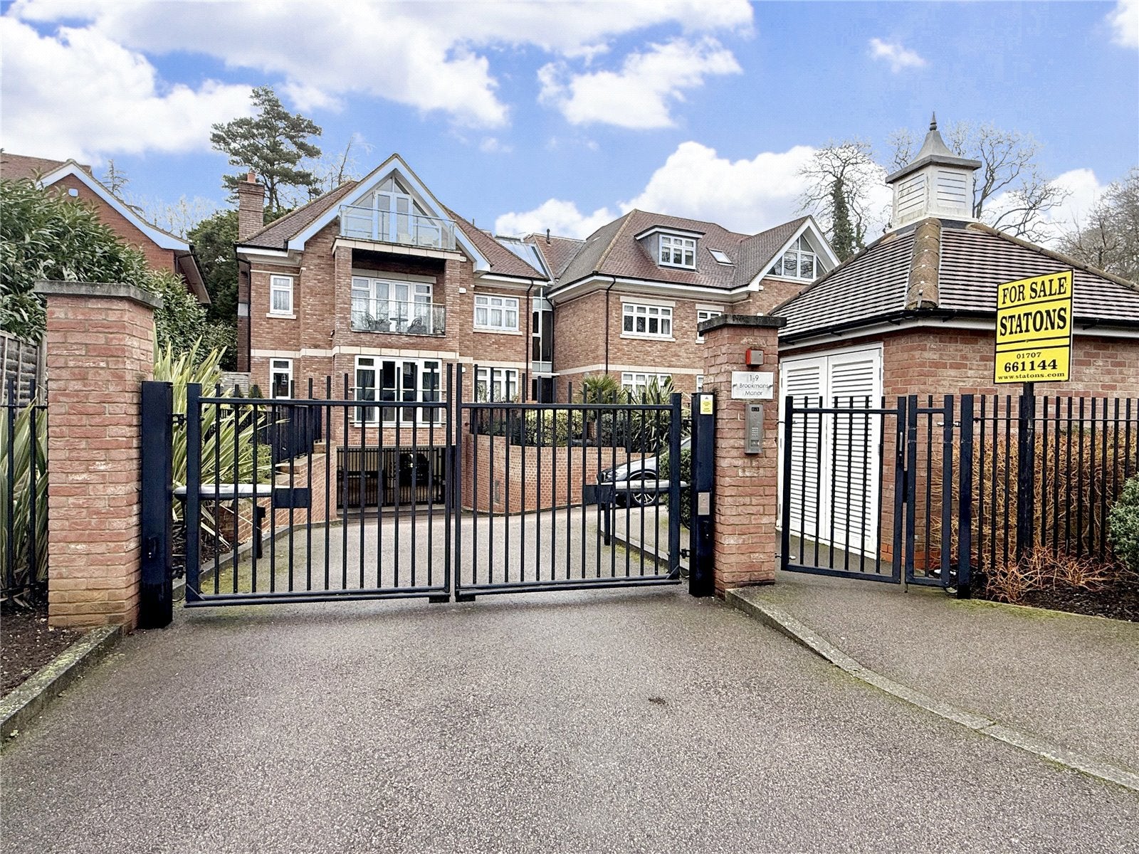 Flat George's Wood Road in Welwyn Hatfield