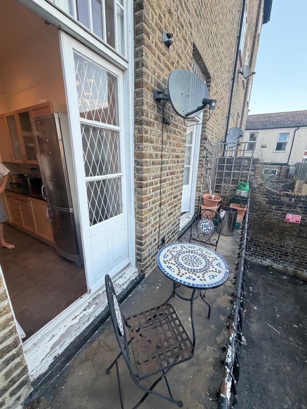 Room Balham High Road in Greater London