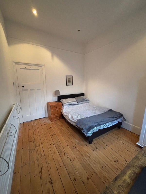 Room Balham High Road in Greater London
