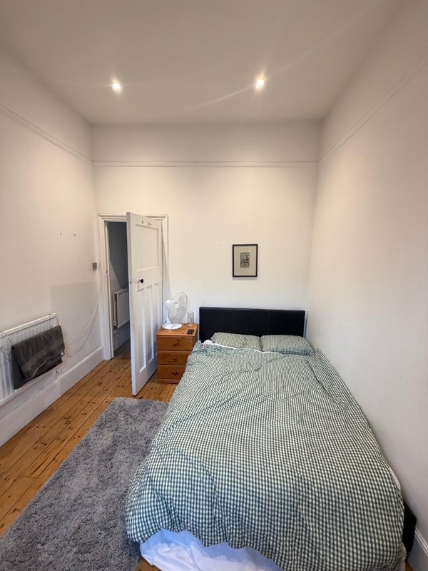 Room Balham High Road in Greater London