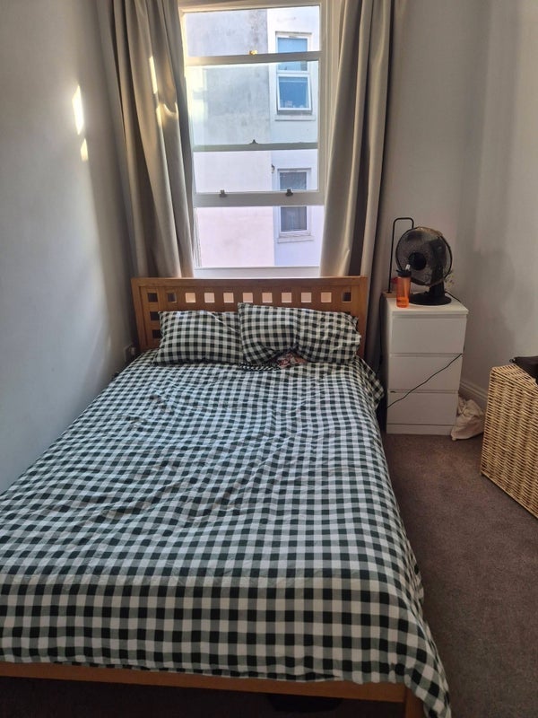 Room Canterbury Crescent in Greater London