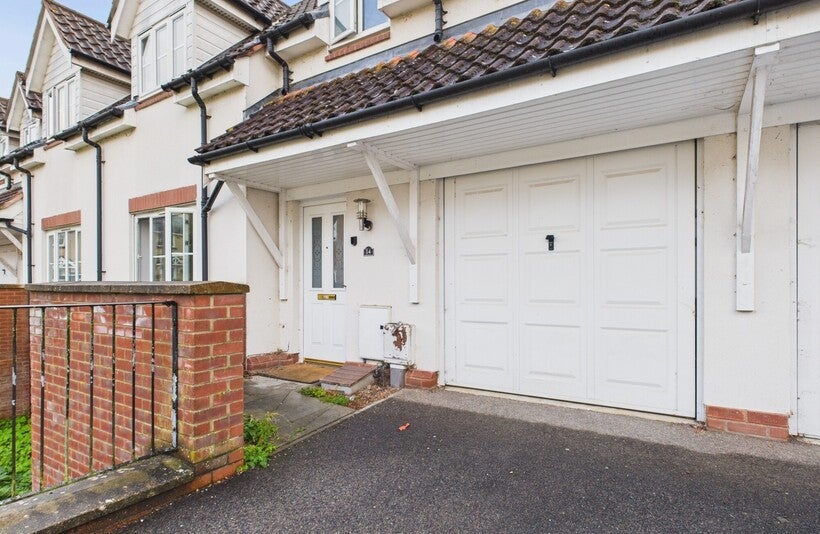 House Thacker Way in Norwich