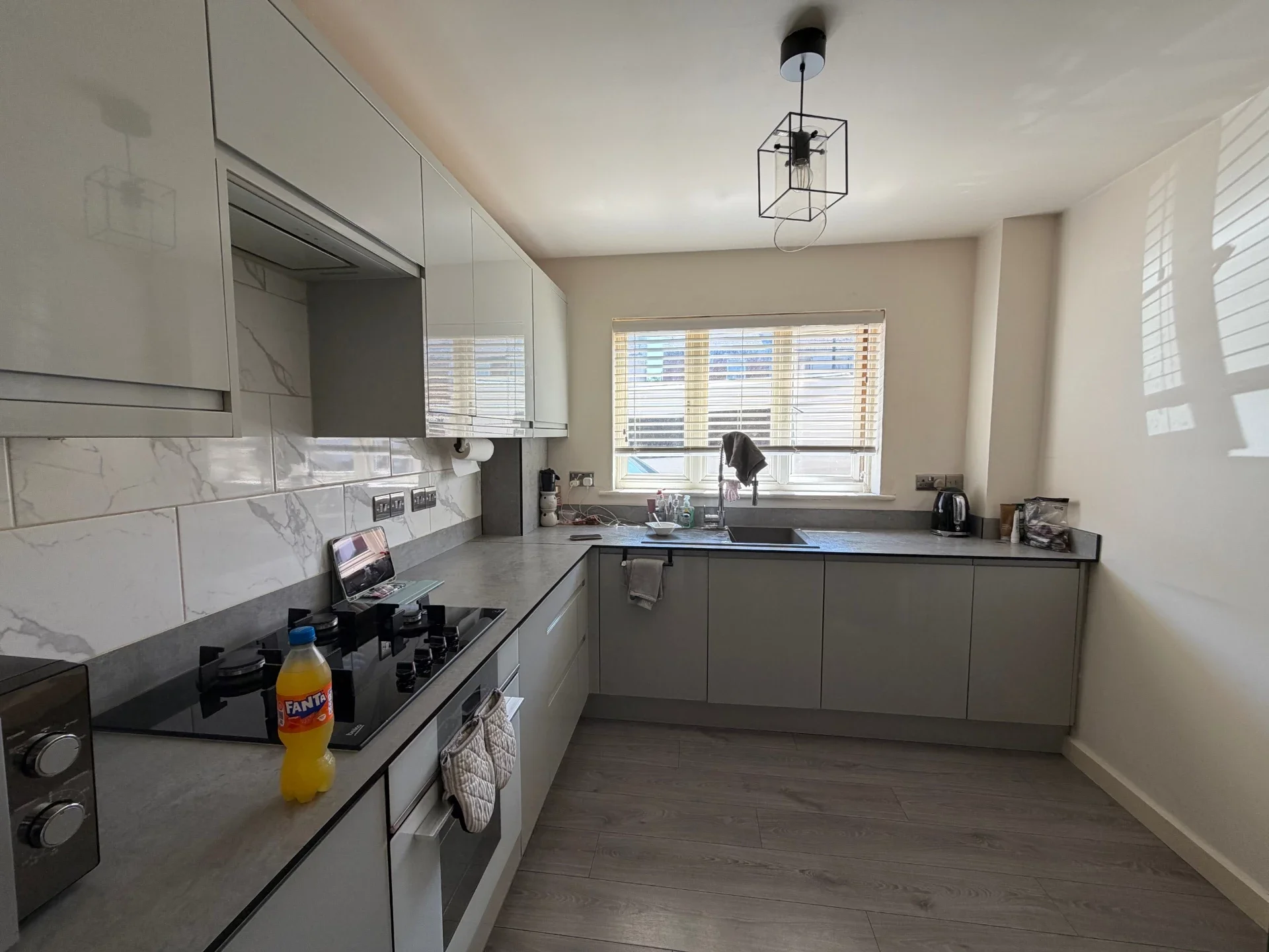 Flat Lincoln Road in Greater London