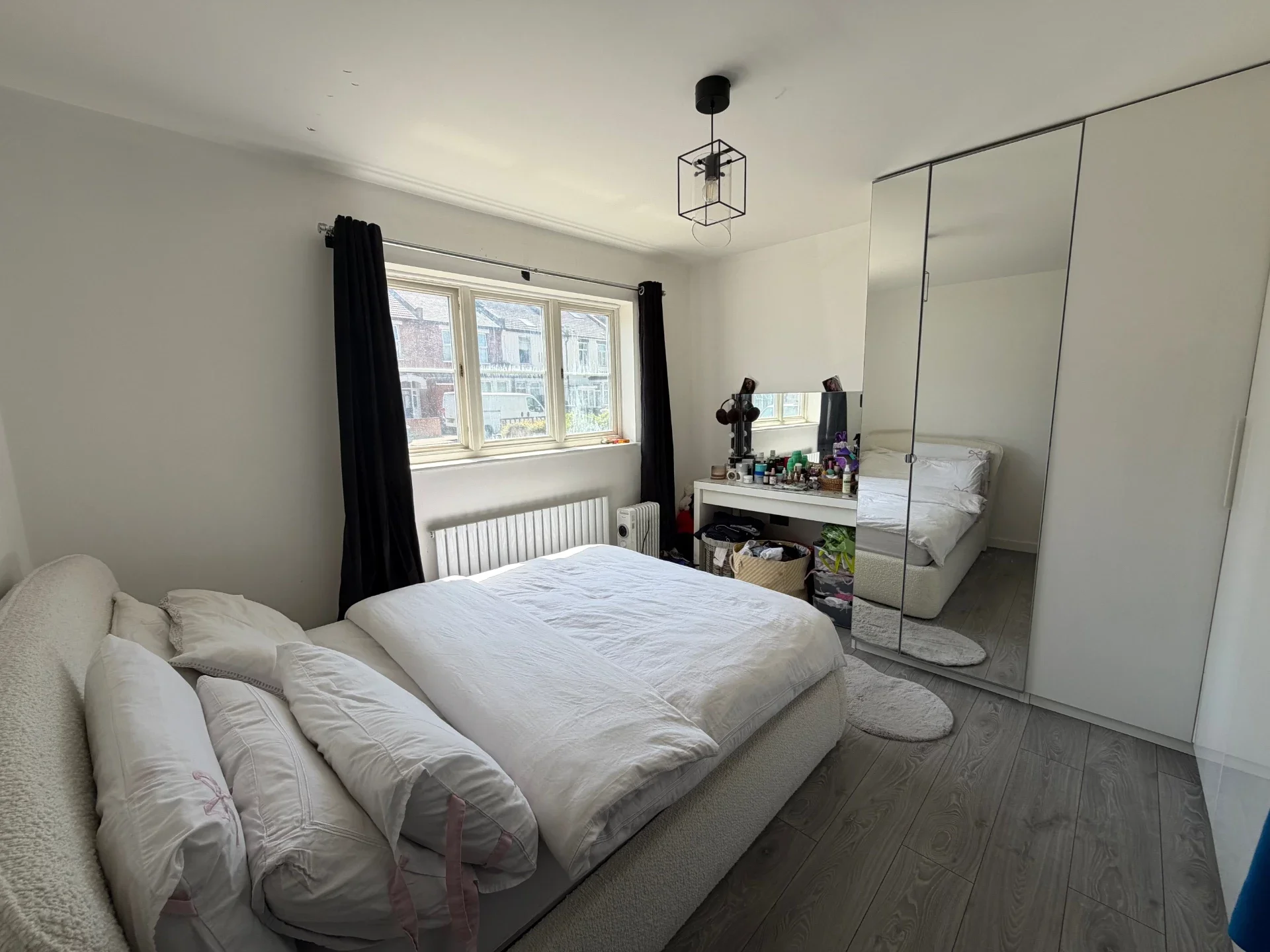 Flat Lincoln Road in Greater London