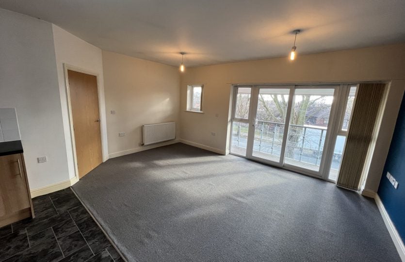 Flat Cottingham Road in Hull