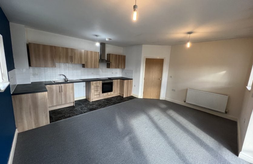Flat Cottingham Road in Hull