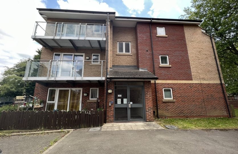 Flat Cottingham Road in Hull