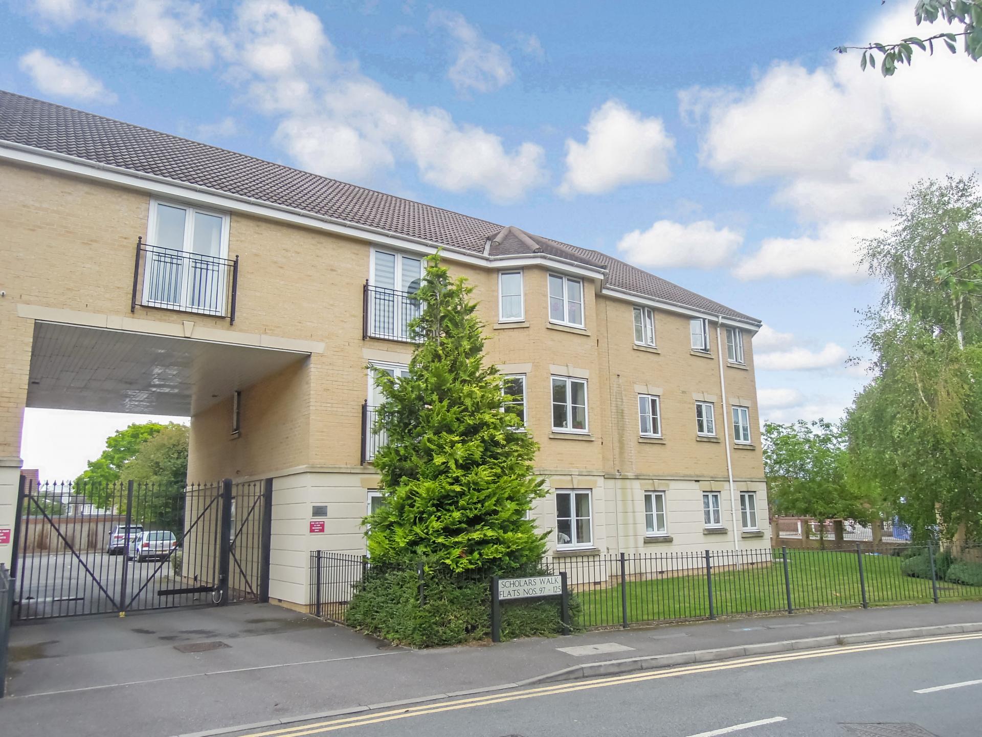 Flat Scholars Walk in Slough