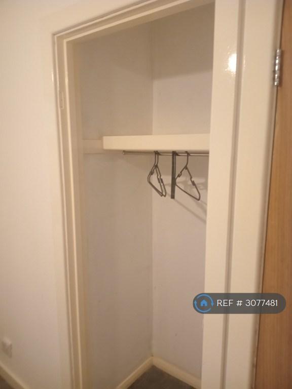 Room Tanterton Hall Road in Preston