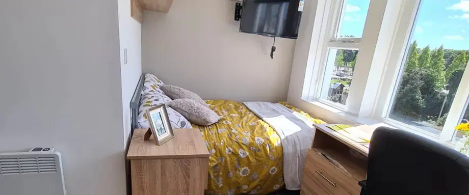Room Salisbury Road in Leicester