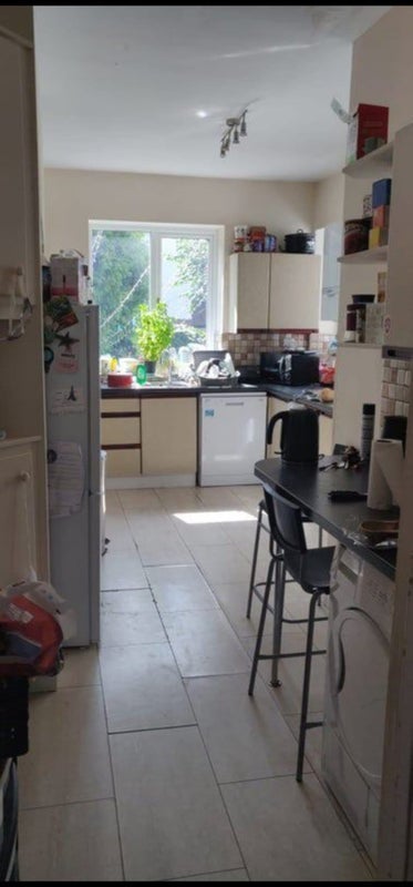 Room Alwyne Road in Greater London