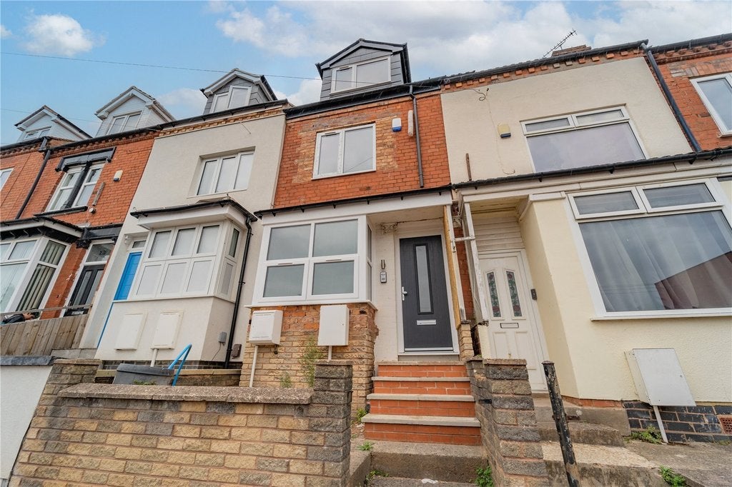 Flat Selly Hill Road in Birmingham